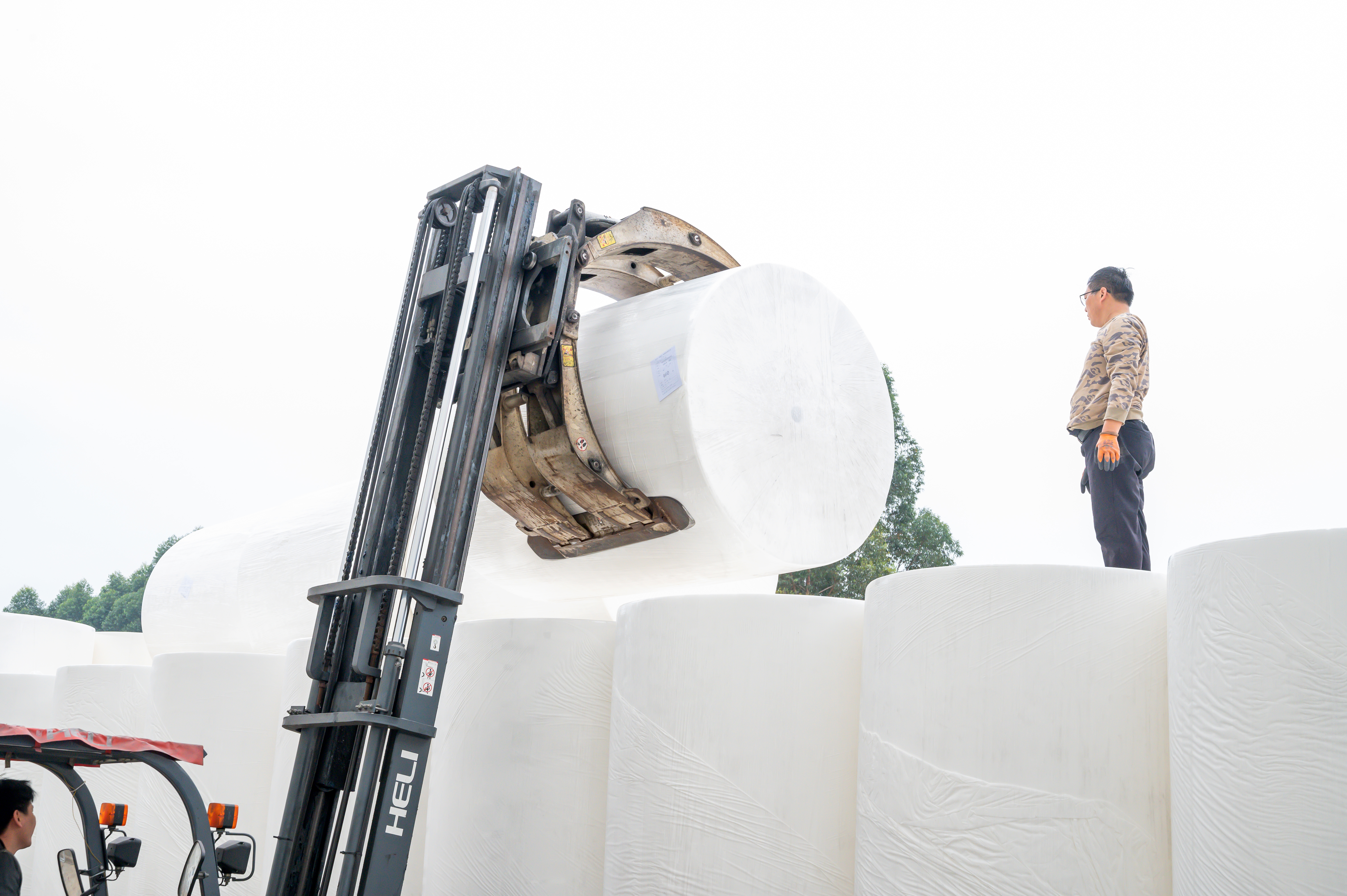 2-Ply Soft Water Disolved Virgin Wood Pulp Jumbo Roll 